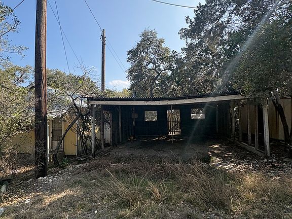 3rd image of 690 Georges