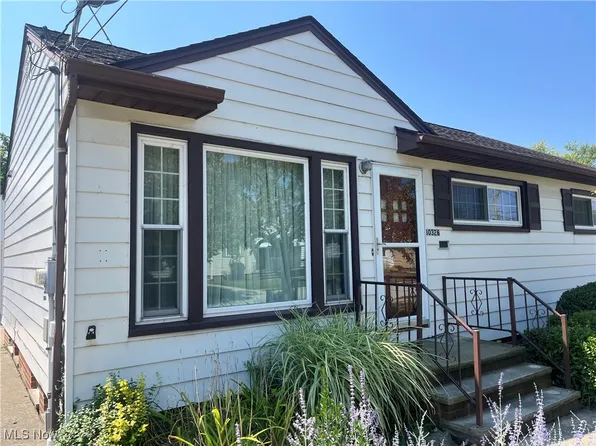 30326 Royalview Dr, Willowick, OH 44095