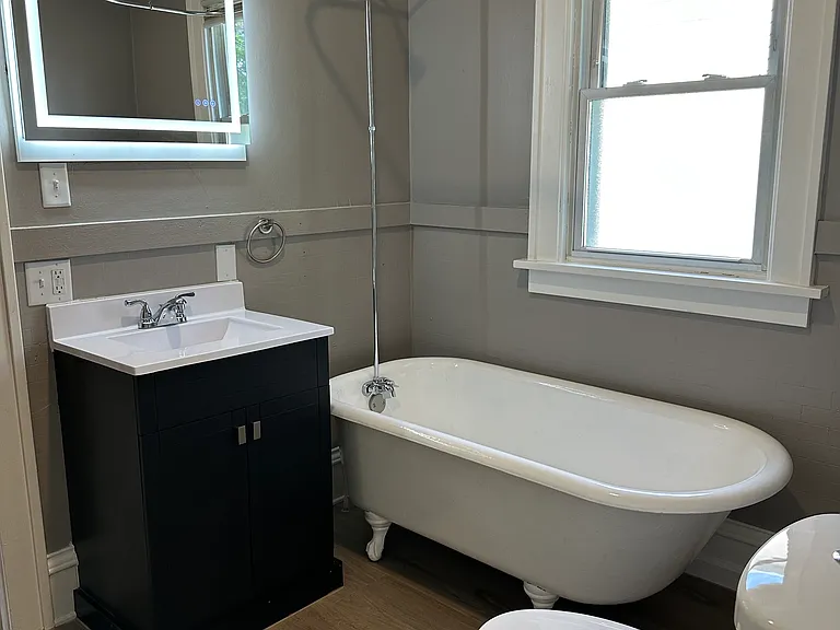 1502 Pine St — Photo 7