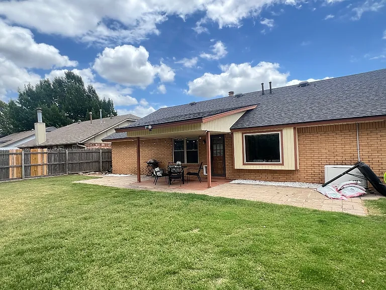 521 Cypress Dr — Photo 12