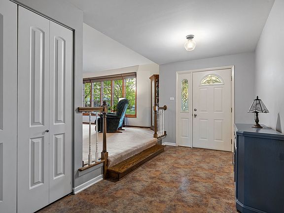 3rd image of 15301 Pine Dr