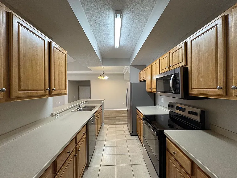 12021 Villanova Dr #112 — Photo 12