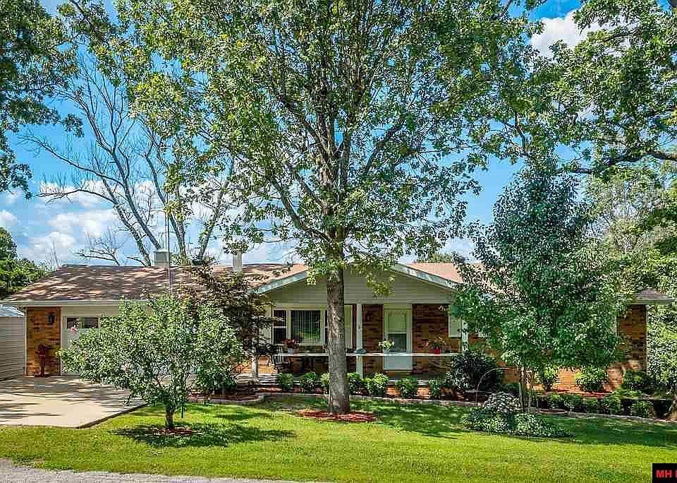 1st image of 252 Hazel Dr
