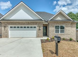 123 Quiet Stroll Ln, Johnson City, TN 37615