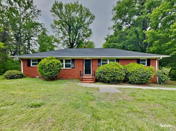 5201 Pinebrook Dr, Charlotte, NC 28208