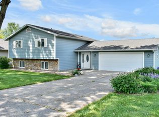 206 Skyline Hts, Wabasha, MN 55981