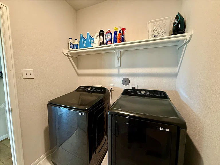 307 Twin Lakes Blvd W — Photo 25