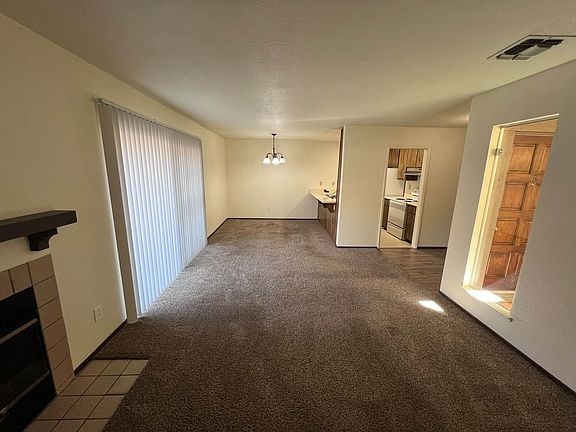 5th image of 3909 Prescott Rd #B