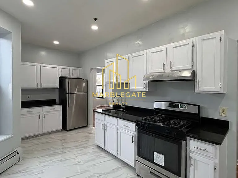 150 Broad St #2BB — Photo 1