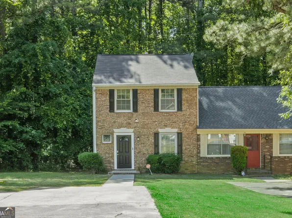 7169 Williamsburg Dr, Riverdale, GA 30274