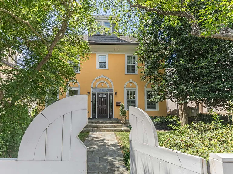 3224 Cleveland Ave NW — Photo 2