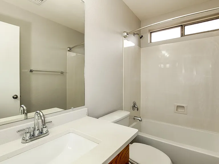 16231 W Moreland St — Photo 15
