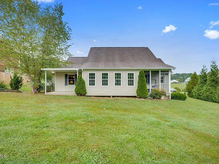 707 Victoria Lee Way — Photo 33