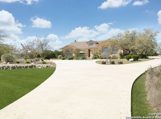 715 Shady Holw, New Braunfels, TX 78132