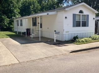 107 Pompano Ln SE, New Philadelphia, OH 44663