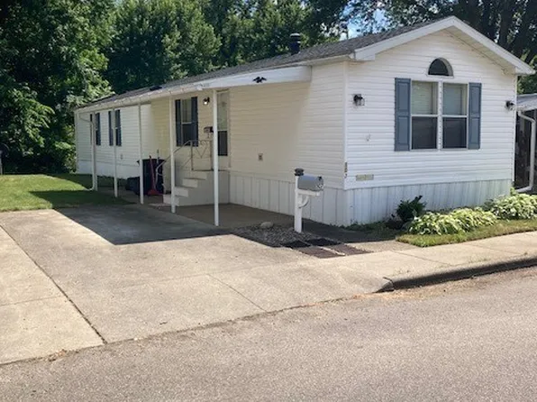107 Pompano Ln SE, New Philadelphia, OH 44663
