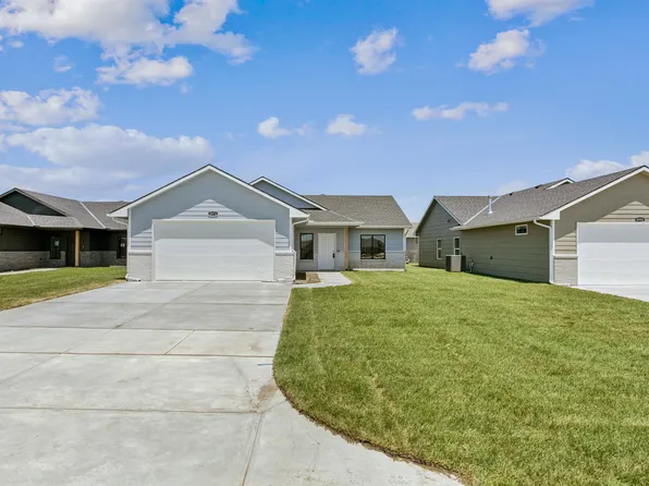 8974 E Forbes Ct, Wichita, KS 67220