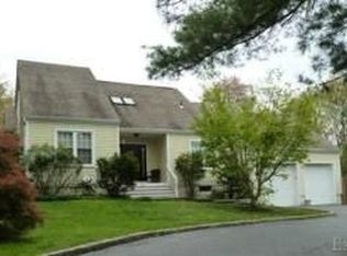 271 Peaceable Hill Rd, Brewster, NY 10509