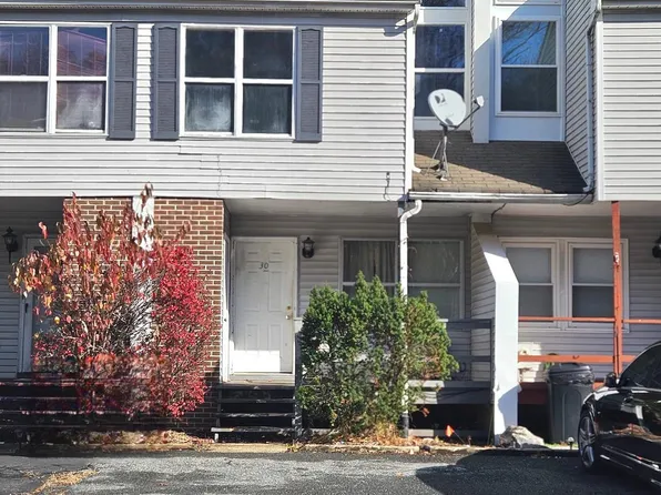 30 Ashley Dr, New Castle, DE 19720