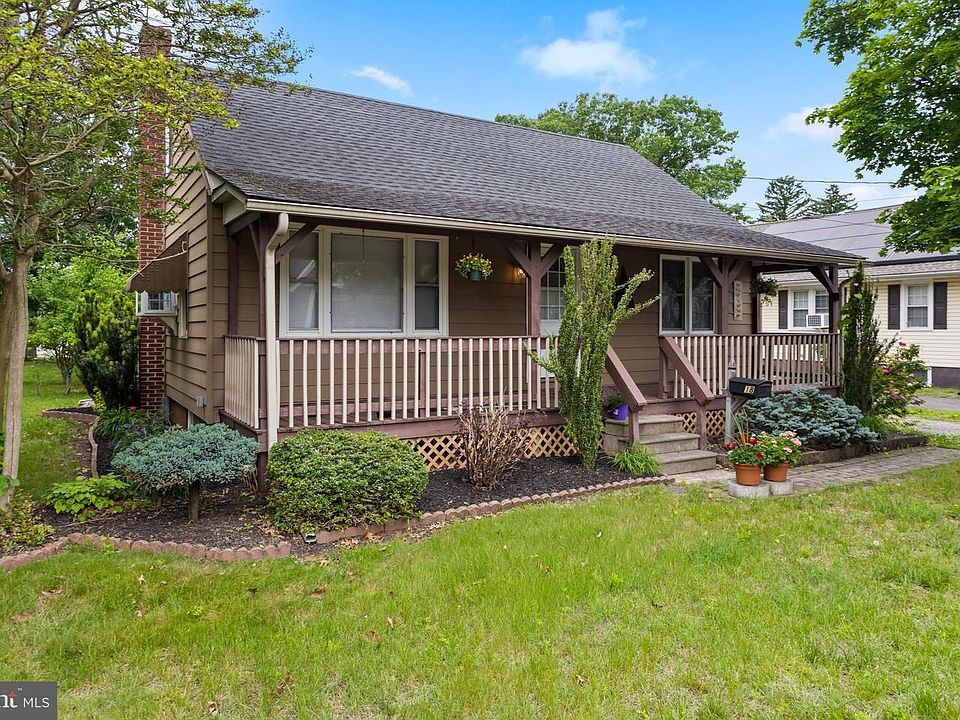 1st image of 18 Middlesex Ave