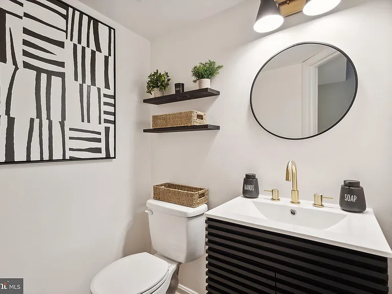 15514 Port Washington Ct — Photo 19