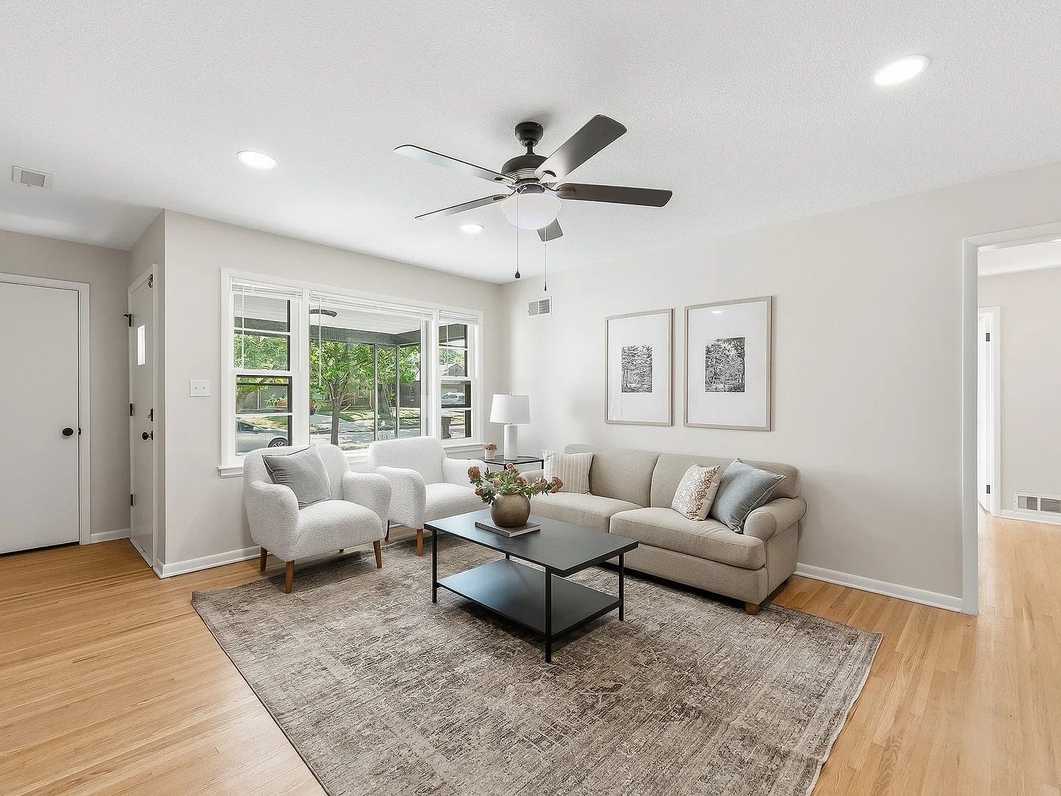 3 bed, 1900 sqft, $1,995 — Photo 4