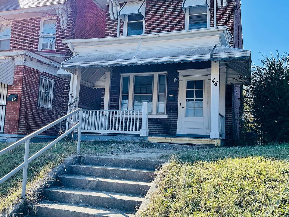 1st image of 44 Pine St