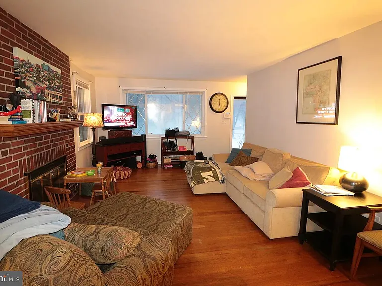 13904 Mills Ave — Photo 8