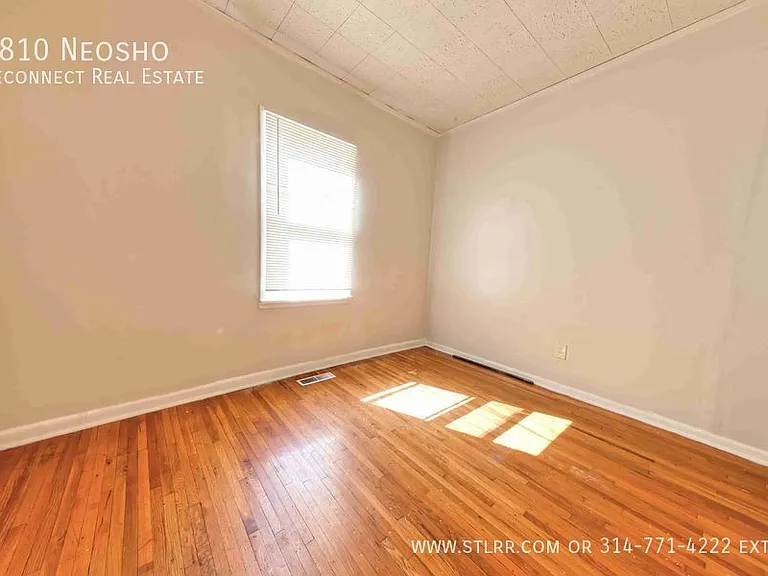 3810 Neosho St — Photo 7
