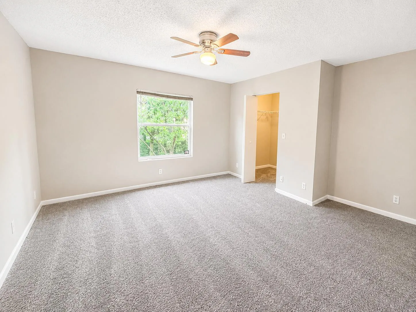 3 bed, 2.5 bath, 1308 sqft, $2,850 — Photo 2