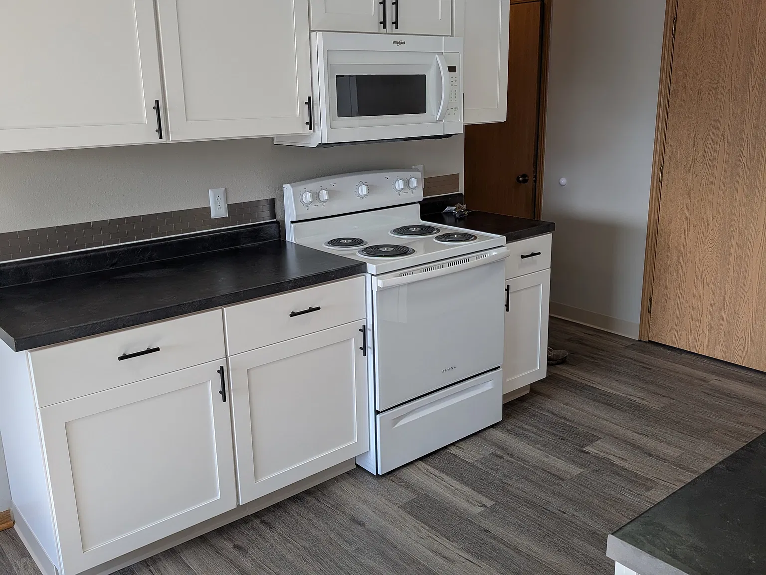 3 bed, 1.5 bath, $1,330 — Photo 4