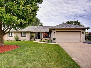 8426 Gallant Fox Dr, Indianapolis, IN
