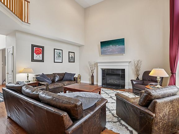 4th image of 2520 Hingham Ln