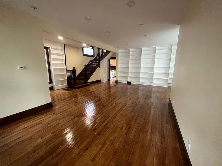 117 Maple St — Photo 13
