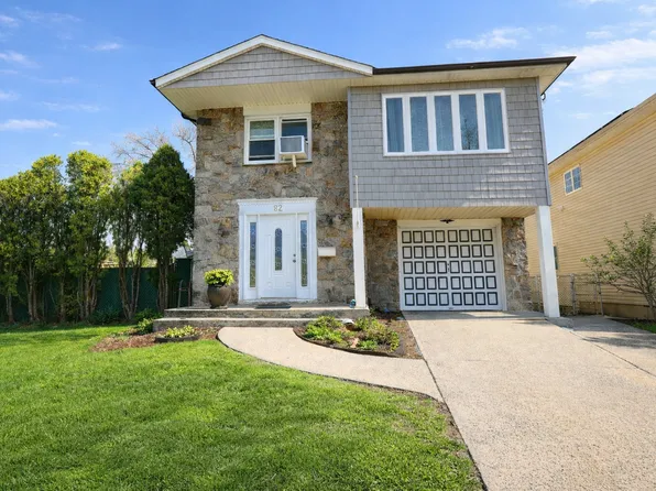 84 Grayson St #1, Staten Island, NY 10306