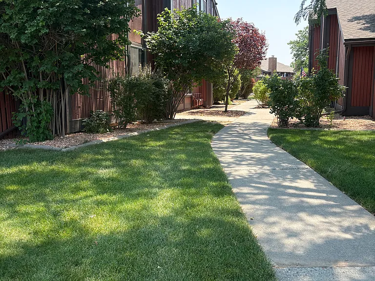 1155 Lakeside Dr #502 — Photo 20