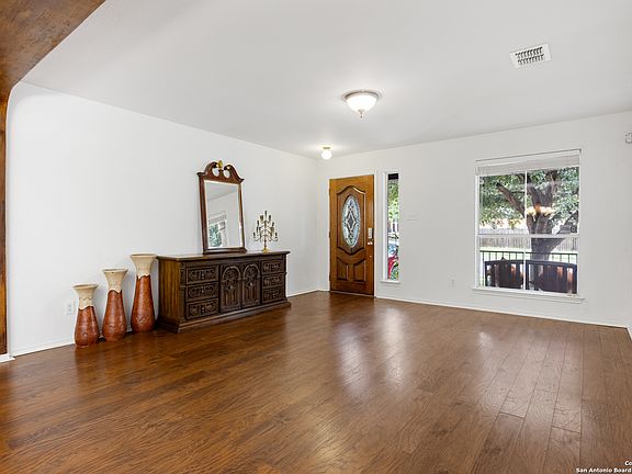 5th image of 8908 Roaring Spring