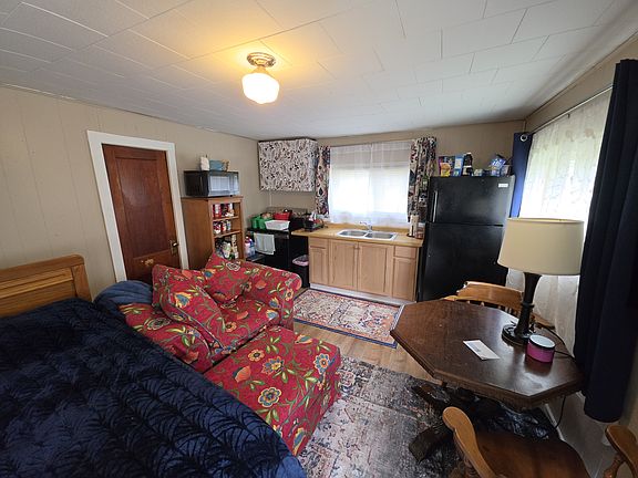4th image of 922 Eagle St #B