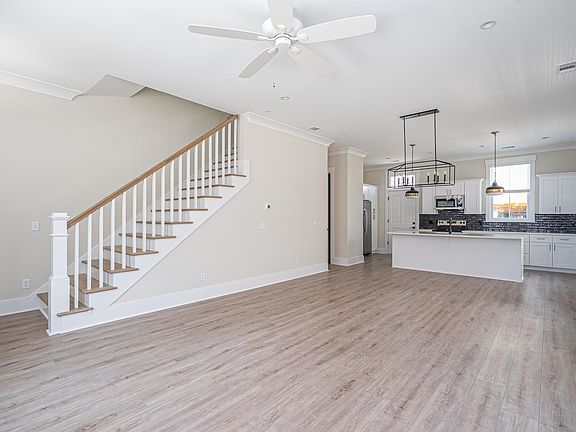 3rd image of 1405 Jefferson St #1405