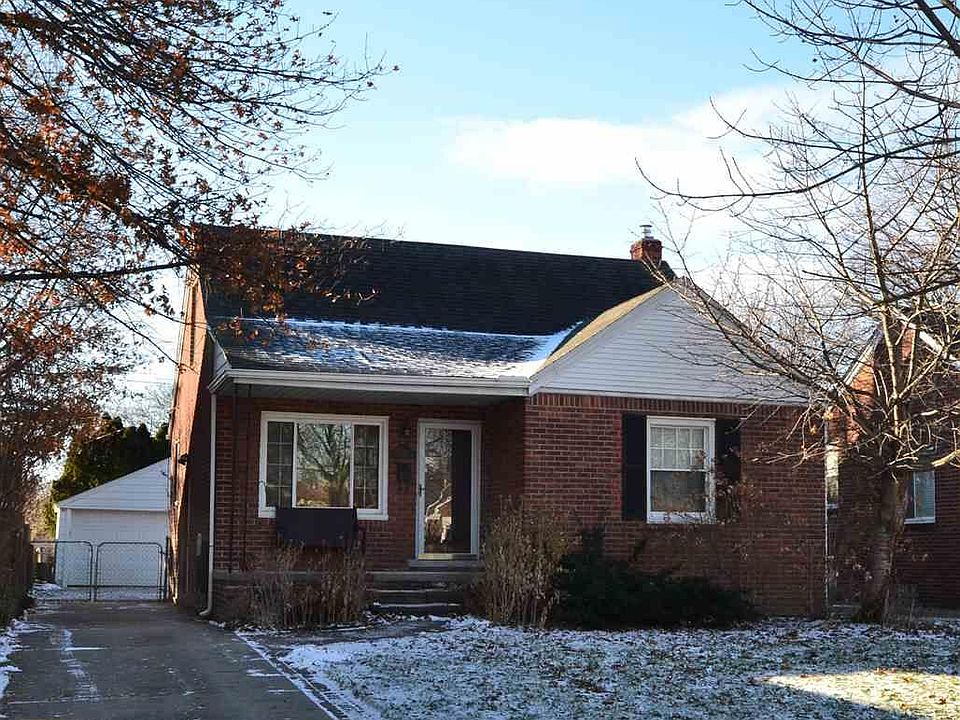 1st image of 21176 Lochmoor St