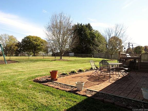 5th image of 116 Fairgate Dr #3
