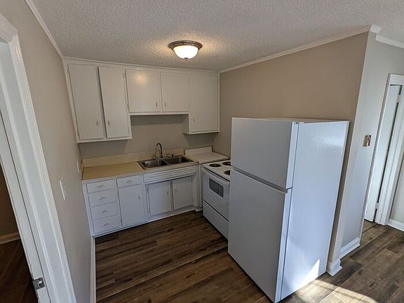 4th image of 2249 Story St