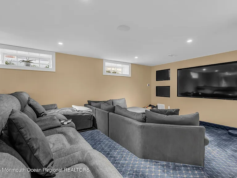 502 Brighton Ave — Photo 57