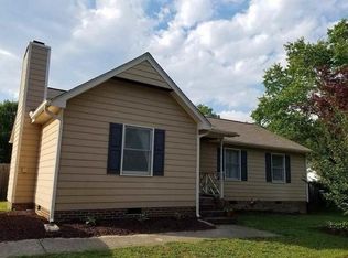 749 E Cardinal Dr, Fuquay Varina, NC 27526