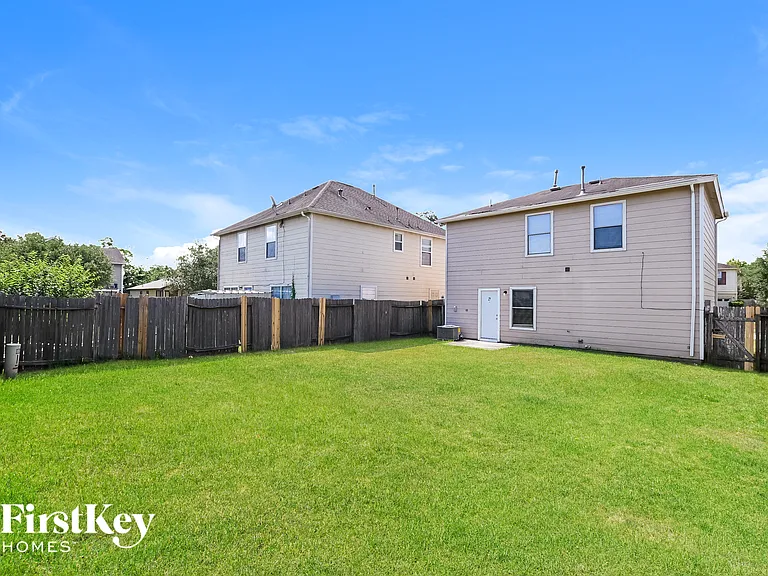 8143 Chancewood Ln — Photo 15