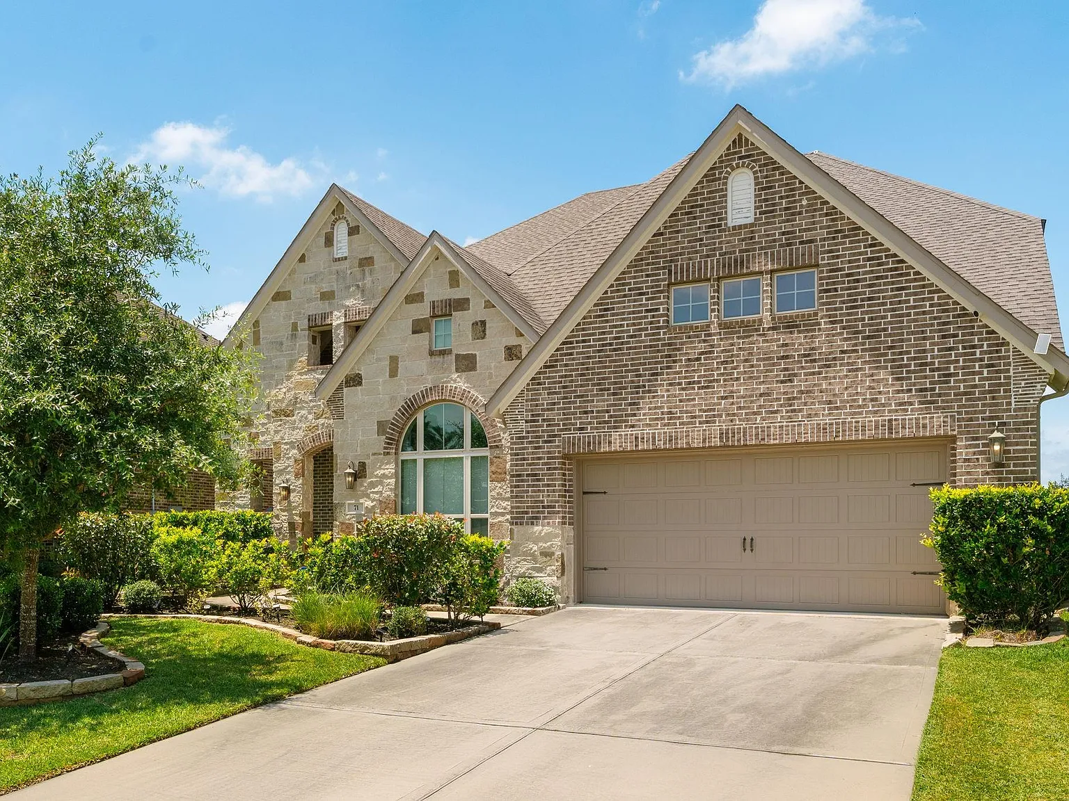 5 bed, 5.5 bath, 3564 sqft, $6,500 — Photo 3