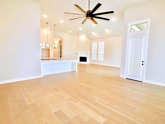 3rd image of 2211 Almond Creek Ln