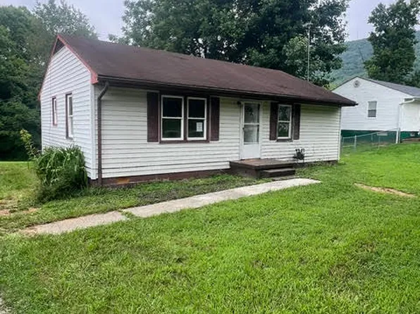 131 Howard Ave, Harriman, TN 37748