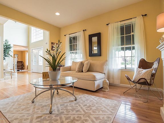 5th image of 2296 S Tapestry Ct