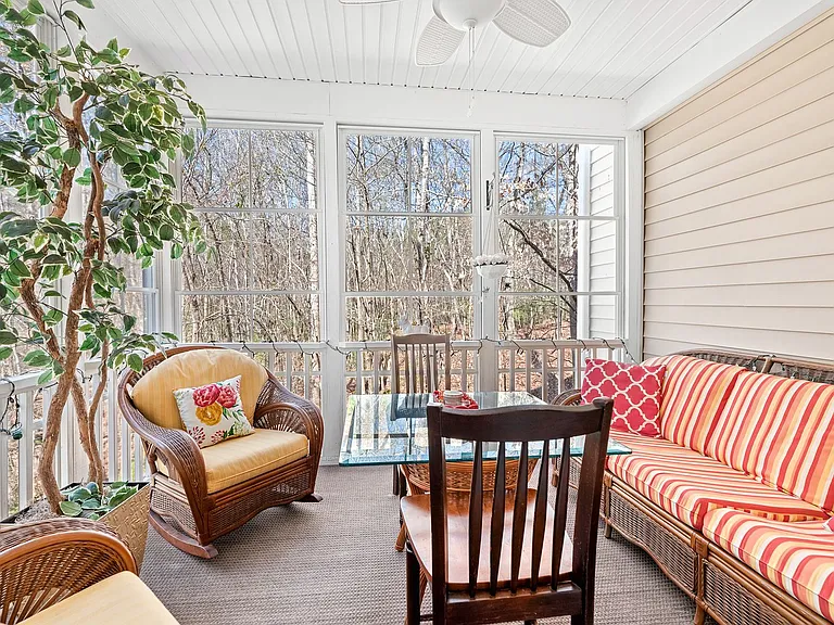 104 Rose Walk Ln — Photo 6